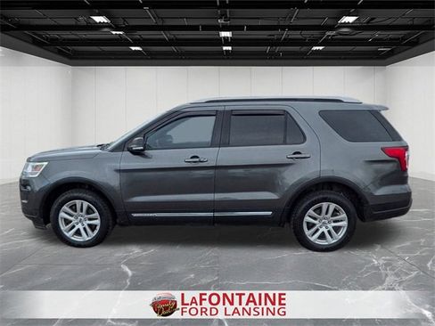 Used 2019 Ford Explorer XLT w/ Equipment Group 202A image 2