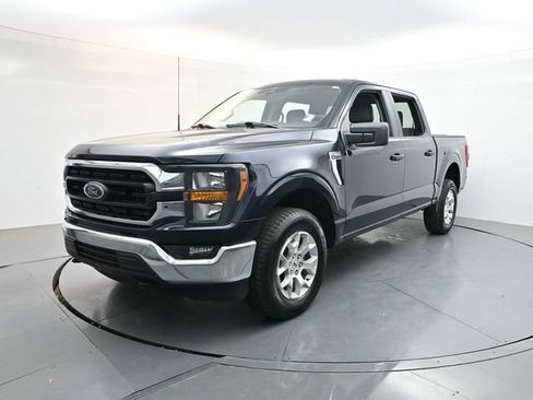 Used 2023 Ford F150 XLT AWD/4WD image 3