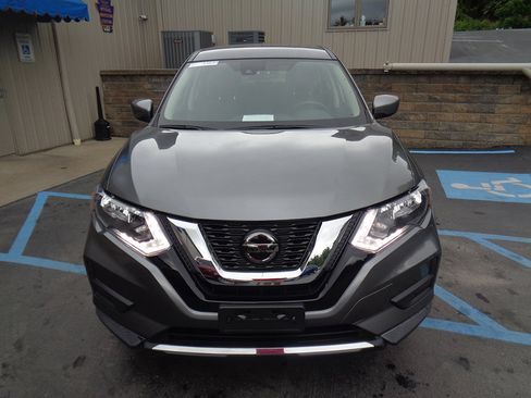 Used 2020 Nissan Rogue S image 2