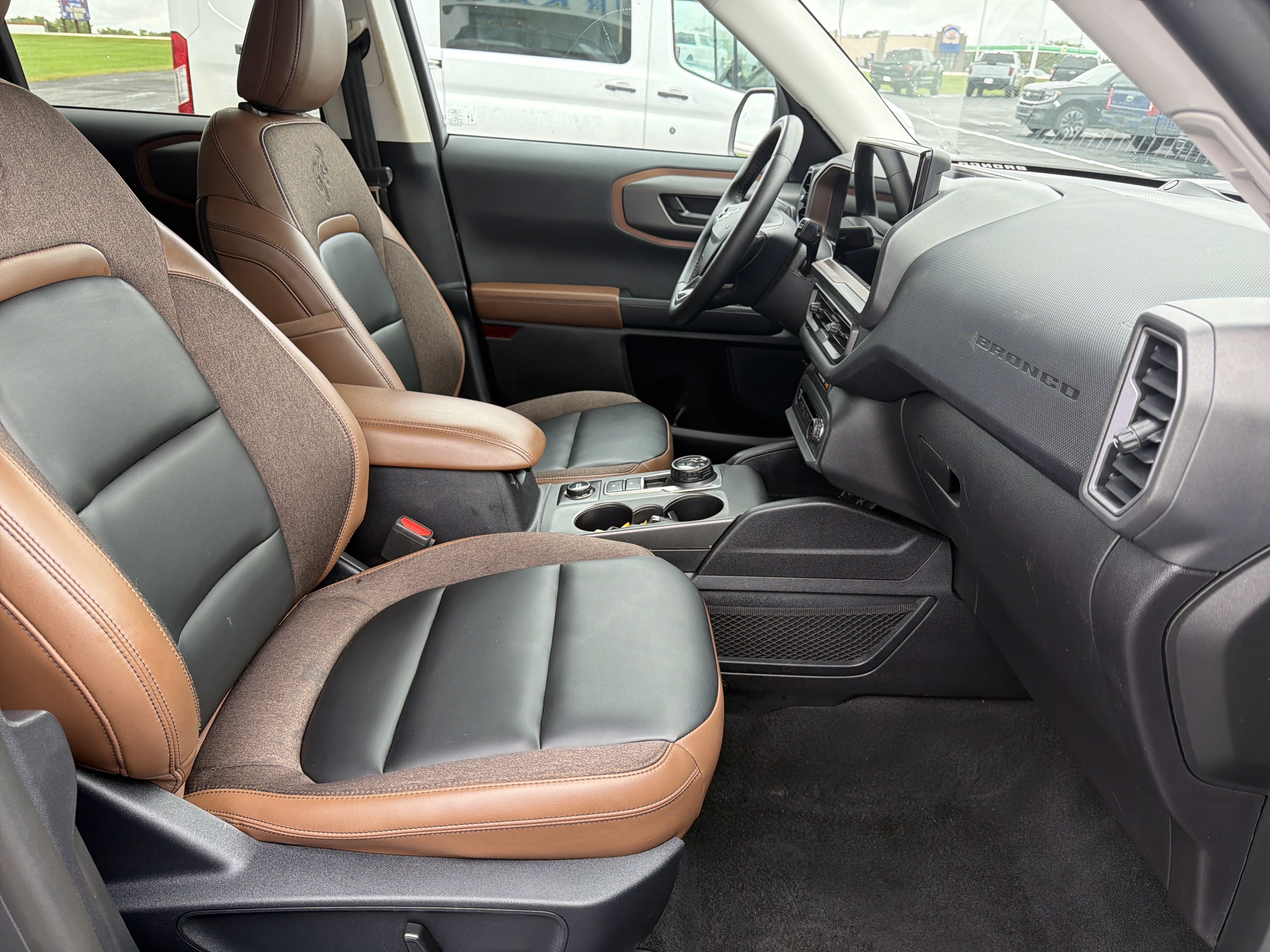 Certified 2025 Ford Bronco Sport Outer Banks w/ Outer Banks Tech Package+ AWD/4WD image 46