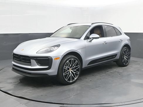 New 2026 Porsche Macan AWD/4WD image 1