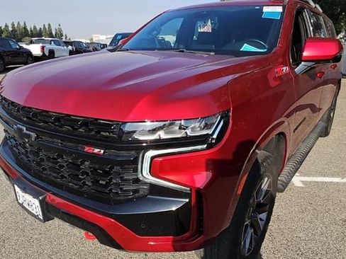 Used 2023 Chevrolet Suburban Z71 w/ Z71 Off-Road Package AWD/4WD image 3