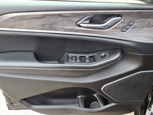 Used 2022 Jeep Grand Cherokee L Limited w/ Trailer Tow Group (B) image 16