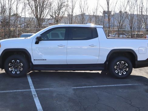 New 2026 GMC Sierra EV Elevation image 5