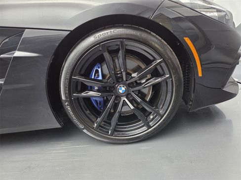 Used 2023 BMW Z4 M40i w/ Premium Package image 13
