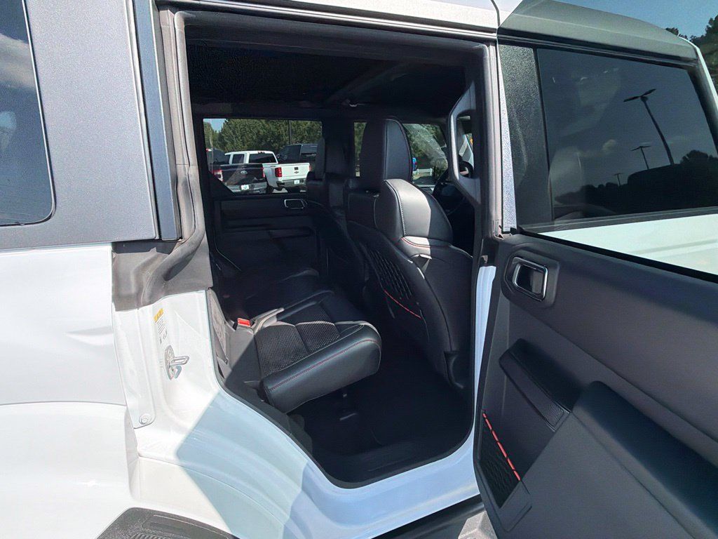 Used 2025 Ford Bronco Raptor AWD/4WD image 19