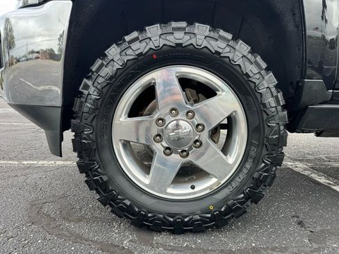 Used 2015 Chevrolet Silverado 2500 LTZ w/ LTZ Plus Package image 11