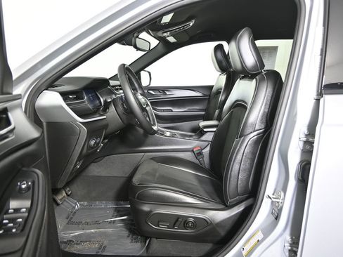 Used 2024 Jeep Grand Cherokee L Laredo image 21