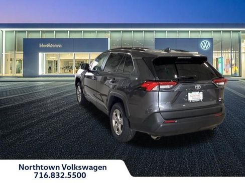 Used 2025 Toyota RAV4 XLE AWD/4WD image 3