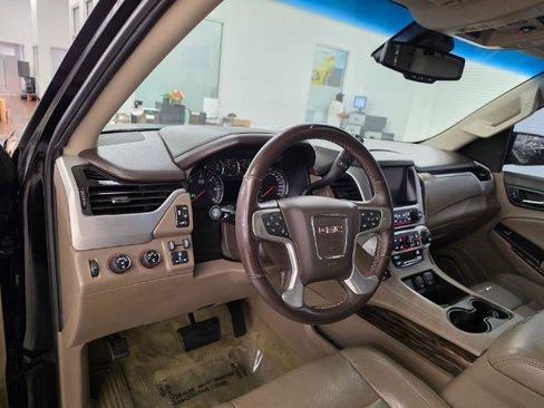 Used 2015 GMC Yukon XL SLT w/ Open Road Package AWD/4WD image 7