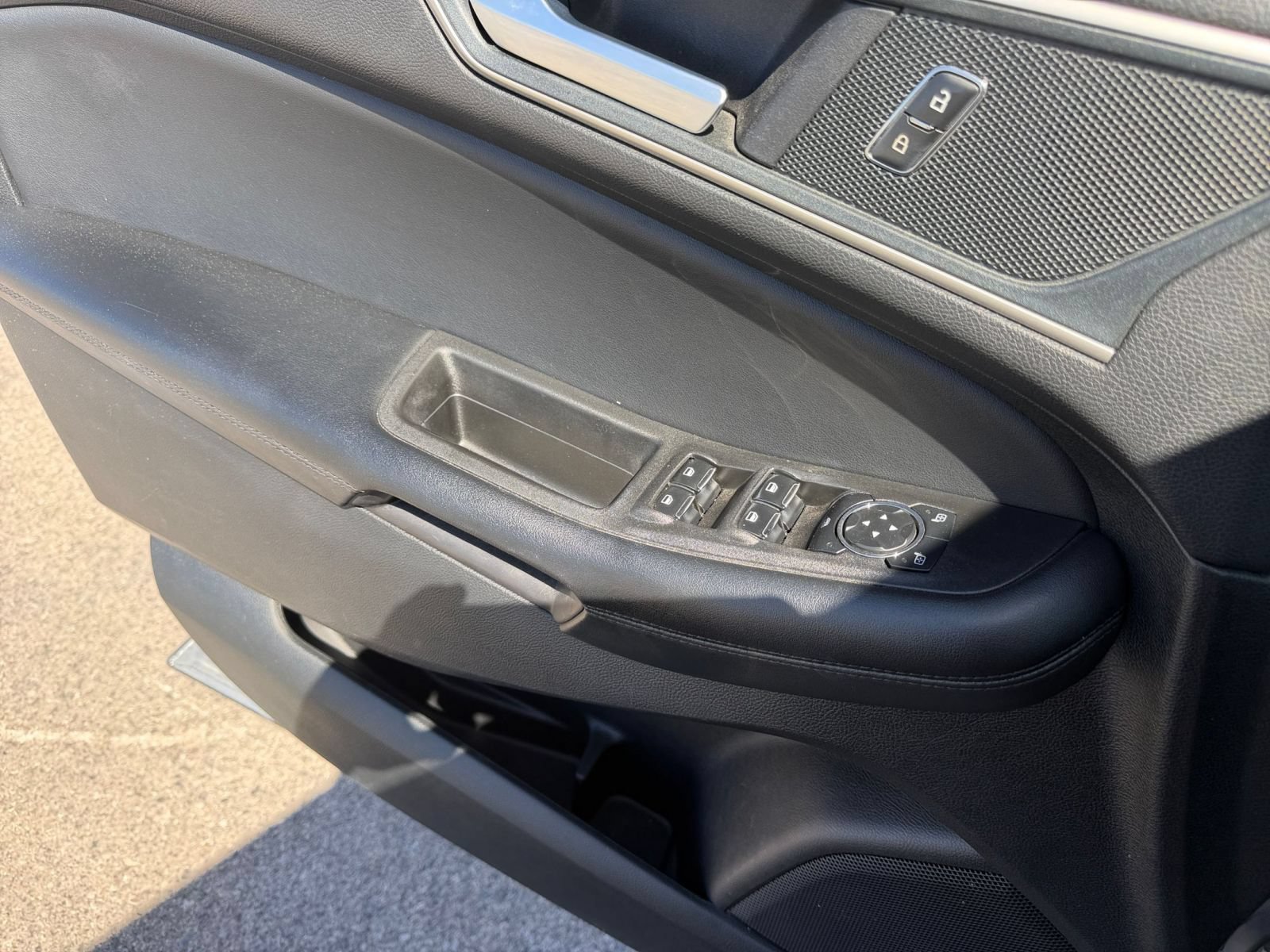 Used 2024 Ford Edge SEL AWD/4WD image 18