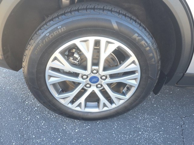 Used 2022 Ford Escape SEL AWD/4WD image 11