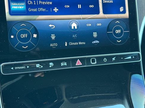 Used 2025 Mercedes-Benz GLC 350e 4MATIC image 25