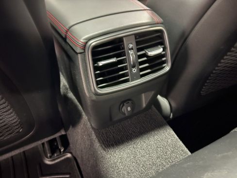 Used 2022 Genesis G70 3.3T w/ Sport Prestige Package image 25