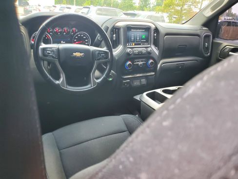 Used 2021 Chevrolet Silverado 1500 LT AWD/4WD image 20