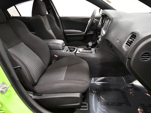 Used 2023 Dodge Charger Scat Pack w/ Technology Group RWD image 19