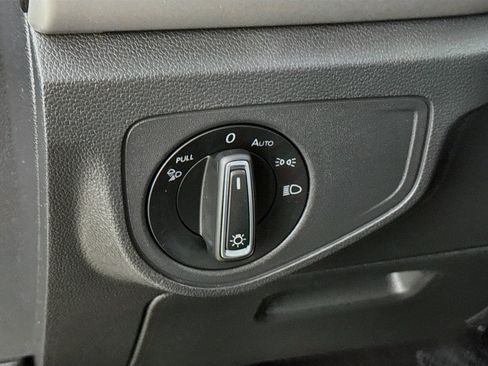 Used 2023 Volkswagen Atlas SE w/ Panoramic Sunroof Package AWD/4WD image 14