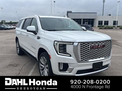 Used 2021 GMC Yukon XL Denali w/ Denali Premium Package AWD/4WD image 1