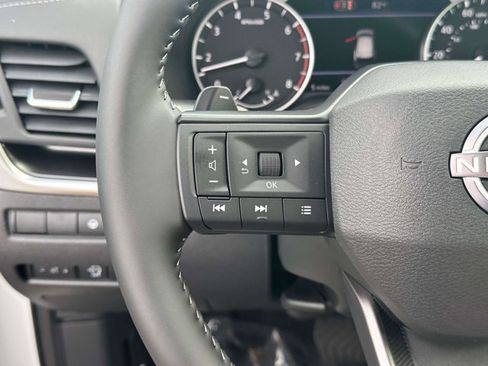 Used 2026 Nissan Rogue SV image 19