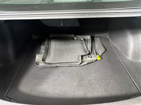 Used 2024 Toyota Corolla LE image 27