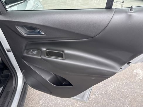 Used 2018 Chevrolet Equinox LT image 33