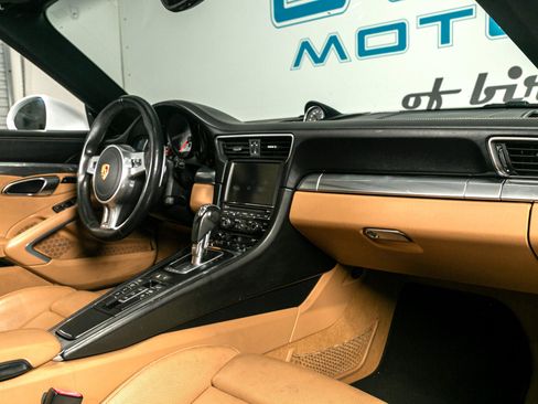 Used 2015 Porsche 911 Carrera S image 28