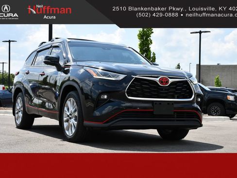 Used 2021 Toyota Highlander Limited AWD/4WD image 1
