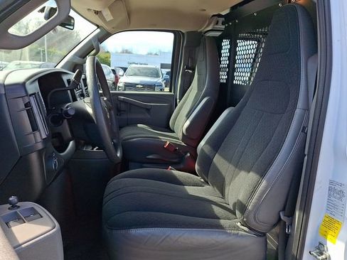 Used 2024 Chevrolet Express 2500 Work Van w/ Driver Convenience Package image 14