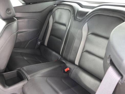 Used 2019 Chevrolet Camaro SS RWD image 8