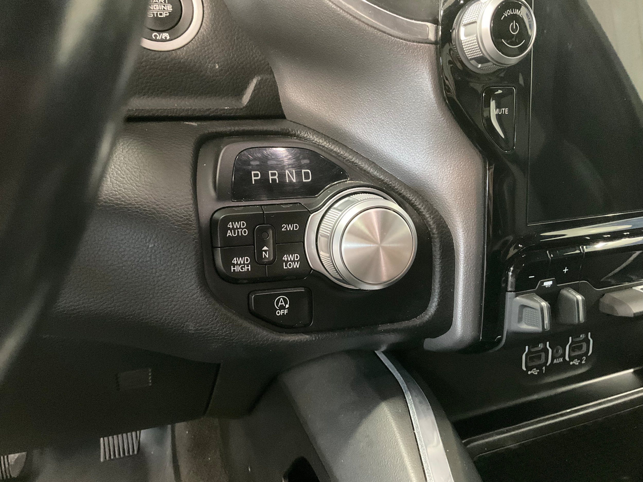Used 2023 RAM 1500 Laramie AWD/4WD image 18