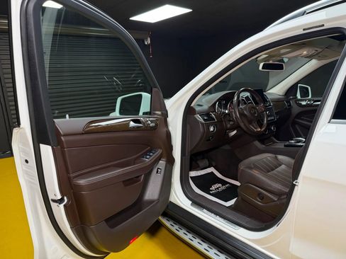 Used 2017 Mercedes-Benz GLS 450 4MATIC image 36