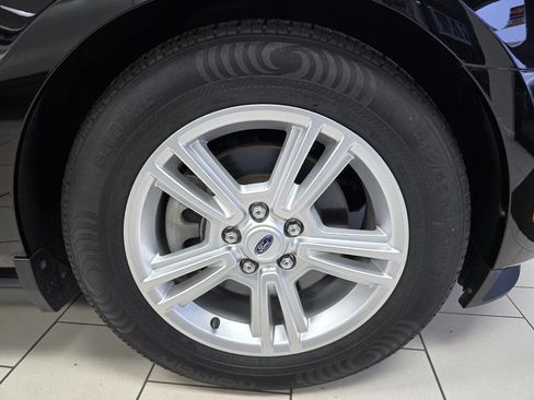 Used 2012 Ford Mustang Convertible image 25