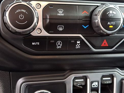Used 2020 Jeep Wrangler Unlimited Sport S AWD/4WD image 27