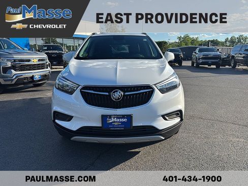 Certified 2022 Buick Encore Preferred AWD/4WD image 2