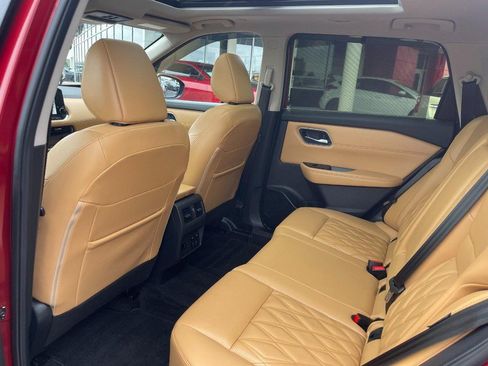 Used 2023 Nissan Rogue Platinum AWD/4WD image 18