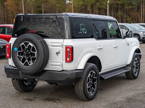 New 2025 Ford Bronco Outer Banks image 5