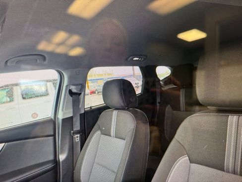 Used 2025 Chevrolet Blazer LT image 10