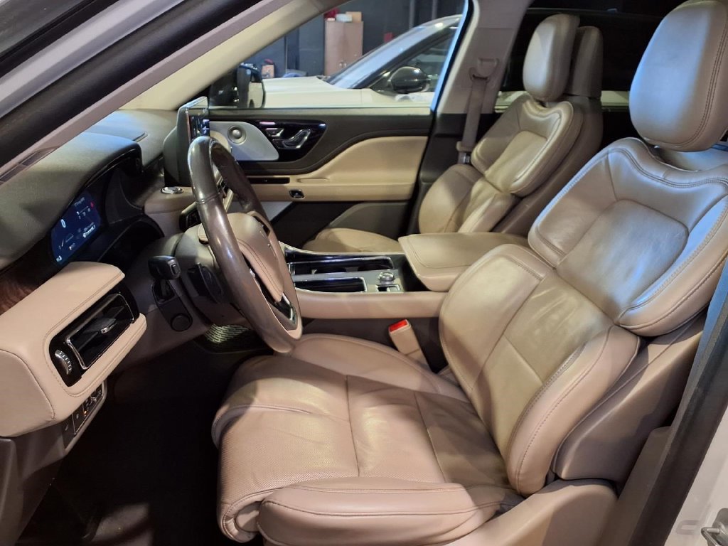 Used 2022 Lincoln Aviator Reserve w/ Equipment Group 201A RWD image 18