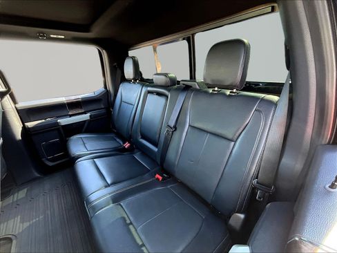 Used 2022 Ford F250 Lariat w/ Black Appearance Pkg AWD/4WD image 23