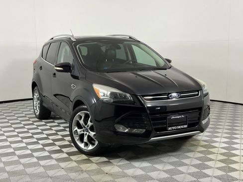 Used 2015 Ford Escape Titanium w/ Equipment Group 301A AWD/4WD image 2