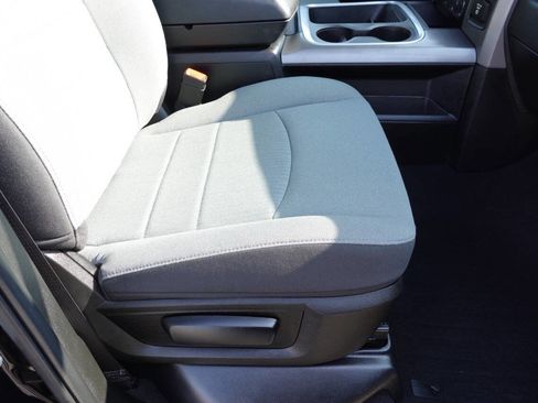 Used 2022 RAM 1500 Classic SLT w/ Electronics Convenience Group image 35