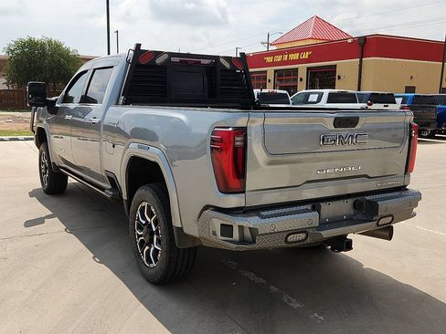Used 2024 GMC Sierra 2500 Denali Ultimate w/ Max Trailering Package AWD/4WD image 2