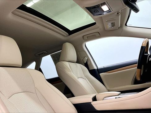 Used 2021 Lexus RX 350L FWD w/ Premium Package image 13