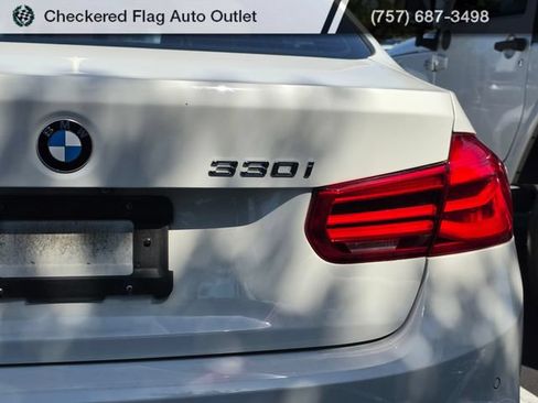 Used 2017 BMW 330i Sedan RWD image 7