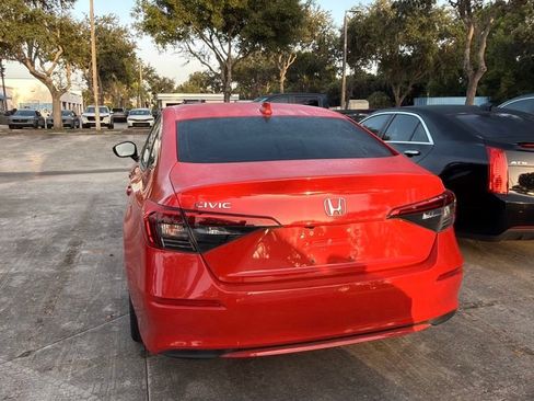 Used 2022 Honda Civic EX image 8