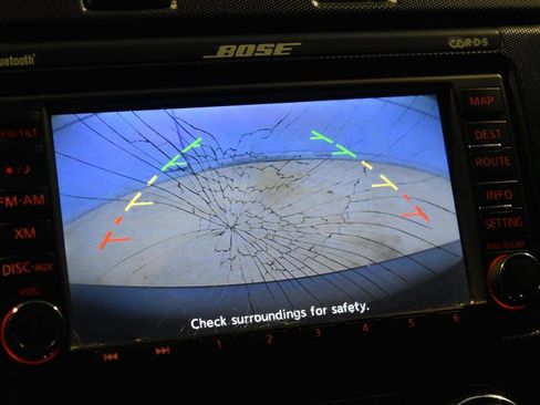 Used 2012 Nissan Altima 2.5 SL w/ Technology Pkg image 11