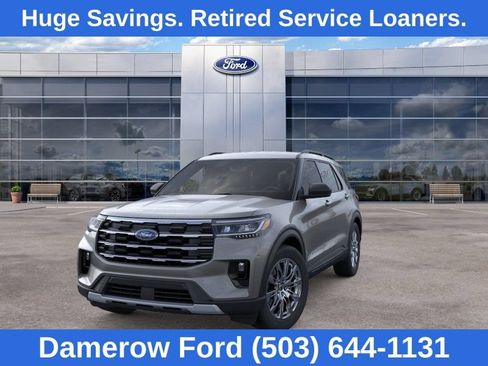 Used 2026 Ford Explorer Active w/ Active Comfort Package AWD/4WD image 2
