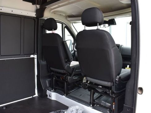 New 2025 RAM ProMaster 2500 w/ Convenience Group image 24