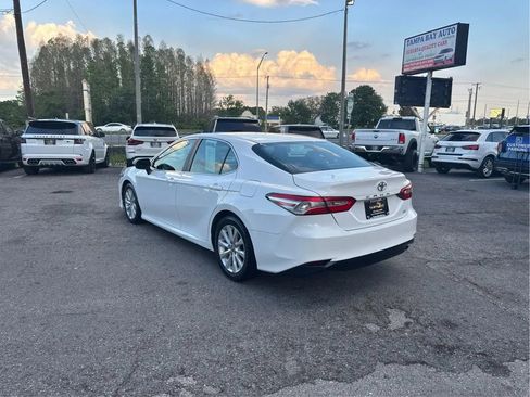 Used 2018 Toyota Camry LE image 7