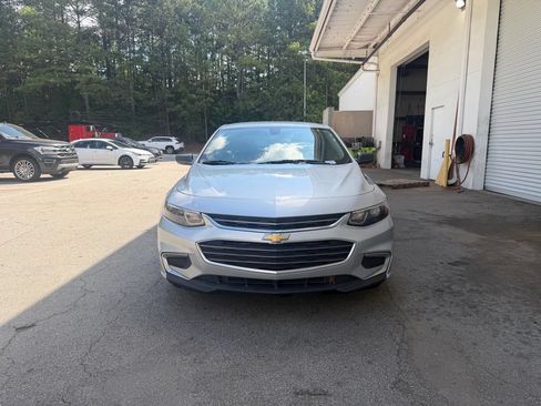 Used 2017 Chevrolet Malibu LS FWD image 2